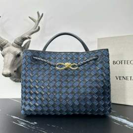 Picture of Bottega Veneta Handbags _SKUfw184066375fw